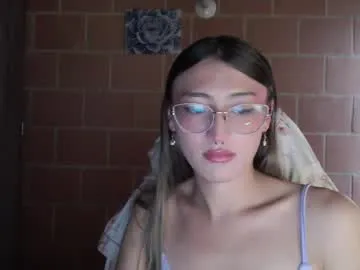 myriambirkett – webcam model profile photo Image 3