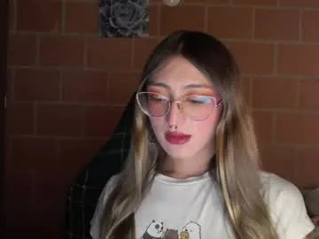 myriambirkett – webcam model profile photo Image 6