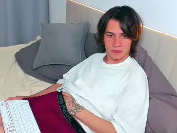 iamsomeone1234 – webcam model profile photo Image 10