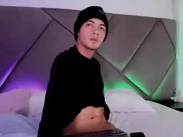 sunflower_28 – webcam model profile photo Image 17