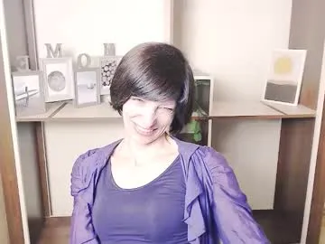 LunaWinks – webcam model profile photo Image 10