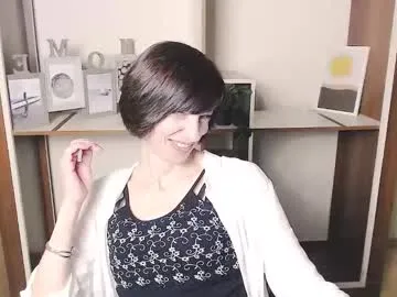 LunaWinks – webcam model profile photo Image 11