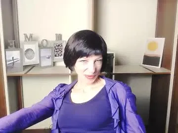 LunaWinks – webcam model profile photo Image 16