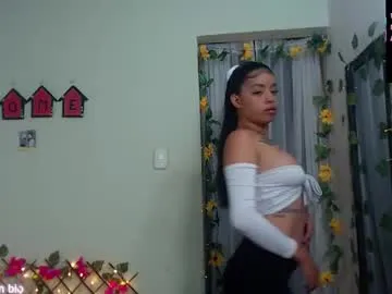 IsabelaGuerra – webcam model profile photo Image 13