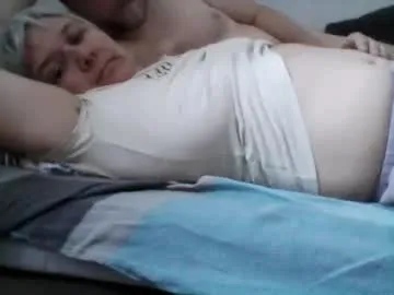 EmmaLevis – webcam model profile photo Image 2