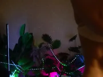 puneripiya – webcam model profile photo Image 16