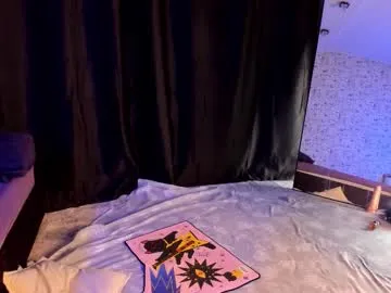 pureannuals – webcam model profile photo Image 6