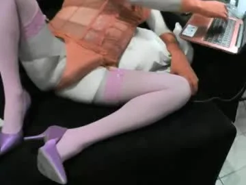 lolaa_darling – webcam model profile photo Image 9