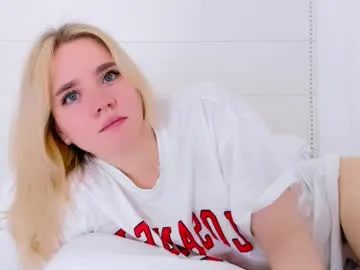 ChloeRichardson – webcam model profile photo Image 2