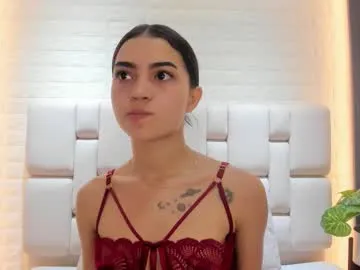 SarayYork – webcam model profile photo Image 10