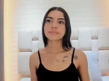 SarayYork – webcam model profile photo Image 11