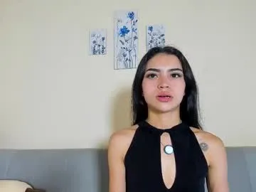 SarayYork – webcam model profile photo Image 14