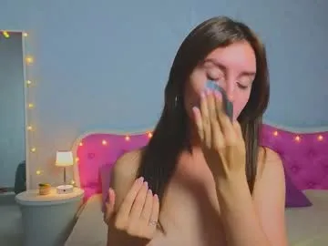 ariana_petite Image 15
