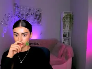 MadelineDemie – webcam model profile photo Image 5