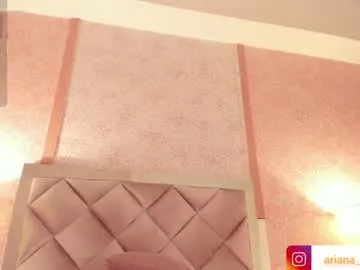 Gia – webcam model profile photo Image 18