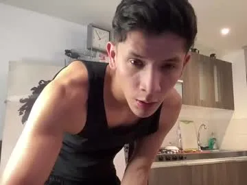 evoletbee – webcam model profile photo Image 2