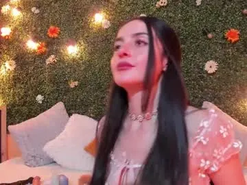 NikolJhones – webcam model profile photo Image 8