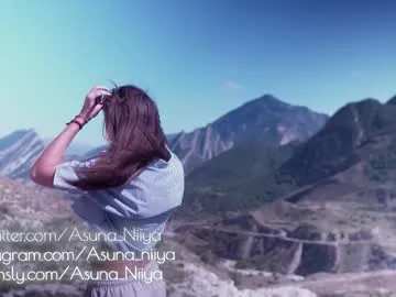 LindaClara – webcam model profile photo Image 15