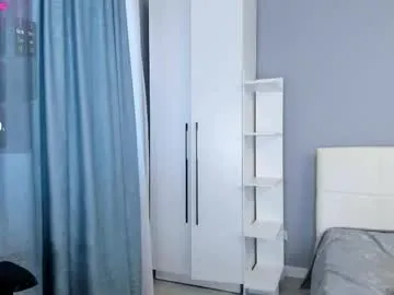 puneripiya – webcam model profile photo Image 9