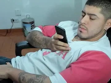 passionbond – webcam model profile photo Image 14