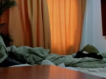 passionbond – webcam model profile photo Image 16