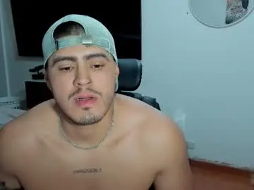 passionbond – webcam model profile photo Image 19