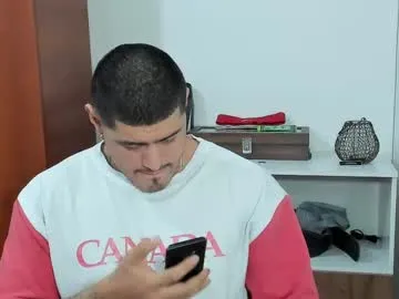 passionbond – webcam model profile photo Image 3