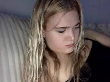 vivian_qwerty – webcam model profile photo Image 15