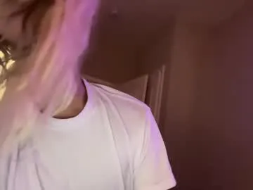 vivian_qwerty – webcam model profile photo Image 9