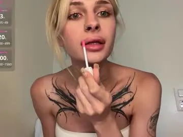 SarahStuart – webcam model profile photo Image 10