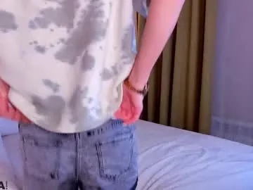 AlexisWilliams – webcam model profile photo Image 2