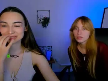 mae_nathan – webcam model profile photo Image 3