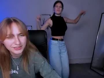 mae_nathan – webcam model profile photo Image 7