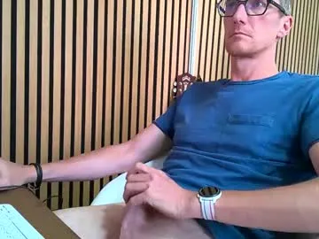 iamsomeone1234 – webcam model profile photo Image 10