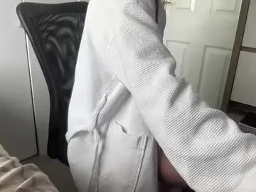 idkusethis – webcam model profile photo Image 3