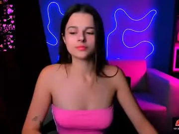 Claire – webcam model profile photo Image 15