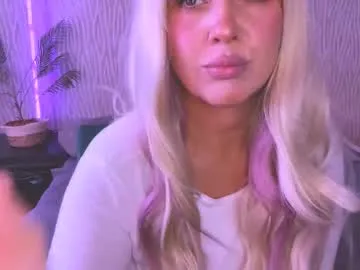 AryaCox – webcam model profile photo Image 3