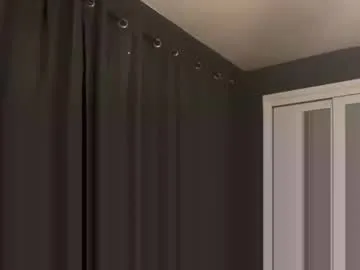 RoseSalvatore – webcam model profile photo Image 3