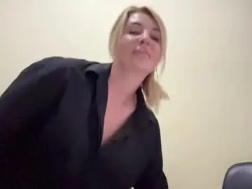 puneripiya – webcam model profile photo Image 10