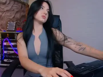 SarithaBroun – webcam model profile photo Image 3