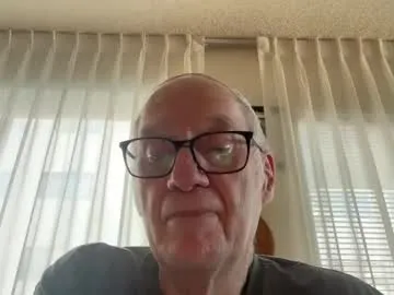 iamsomeone1234 – webcam model profile photo Image 16