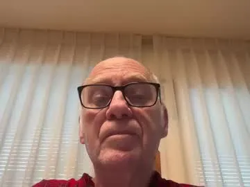 iamsomeone1234 – webcam model profile photo Image 5