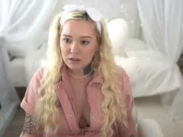 lolaa_darling – webcam model profile photo Image 7