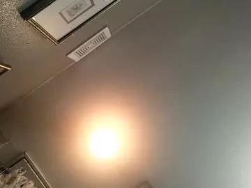 the_right_girl – webcam model profile photo Image 3