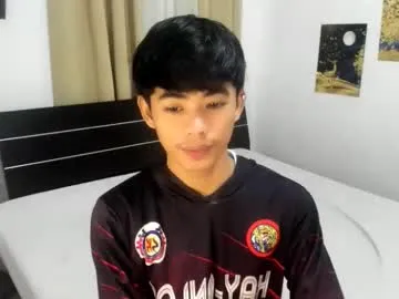 iamsomeone1234 – webcam model profile photo Image 9