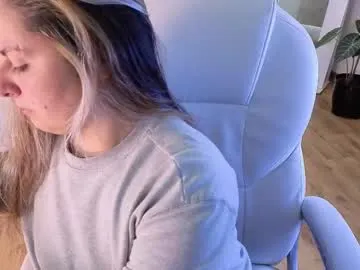 puneripiya – webcam model profile photo Image 17