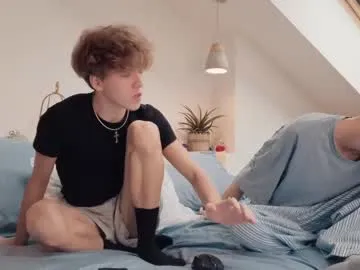 mae_nathan – webcam model profile photo Image 10