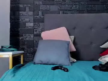 petites_perles – webcam model profile photo Image 15