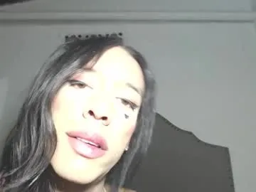 lolaa_darling – webcam model profile photo Image 2