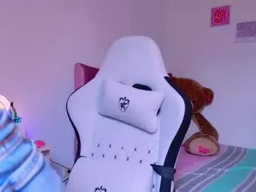 IrisLayne – webcam model profile photo Image 3